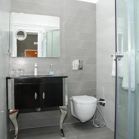 Tiranatop Suites Апартаменты Тирана