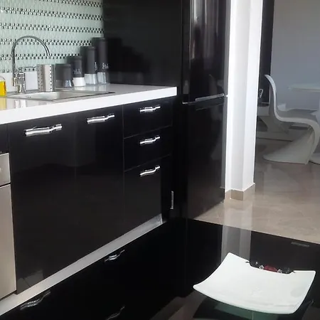 Tiranatop Suites 아파트 *