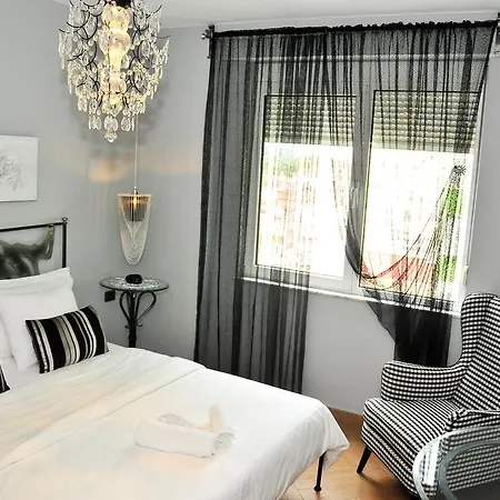 Tiranatop Suites Apartment